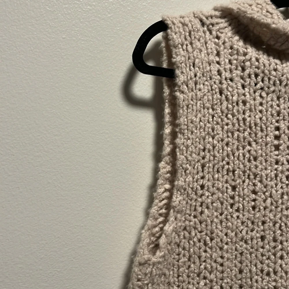 DONNA KARAN Cashmere Open Weave Turtleneck Sleeveless Sweater, Beige,Size Medium - Picture 9 of 9